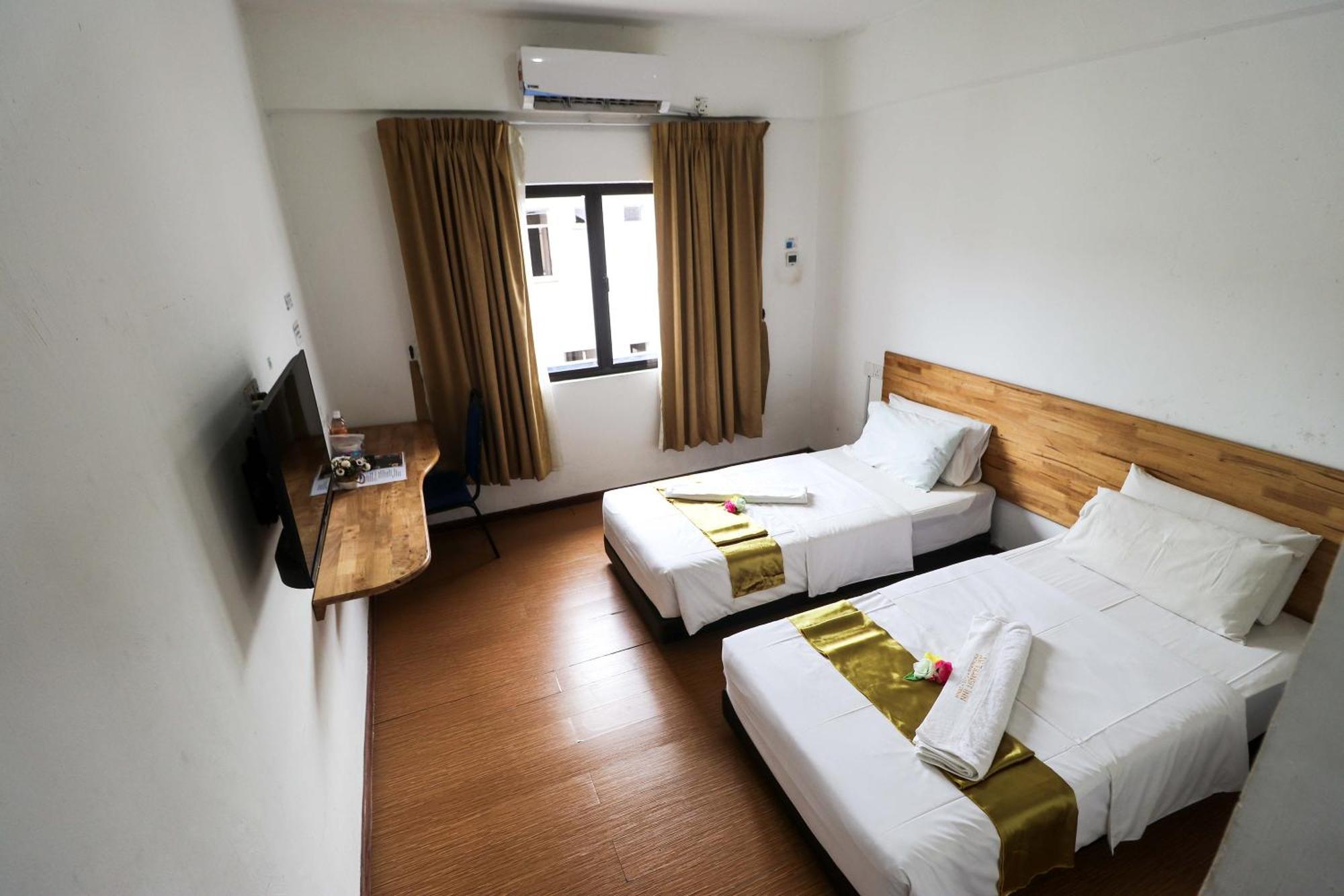 Am Transit Inn, كُوالا تيرينغانو المظهر الخارجي الصورة
